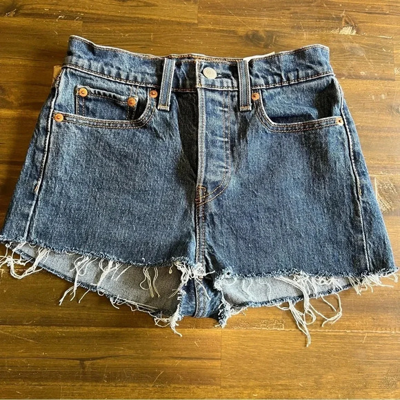 Levi’s Cut Off Denim Jean Shorts - Picture 1 of 8